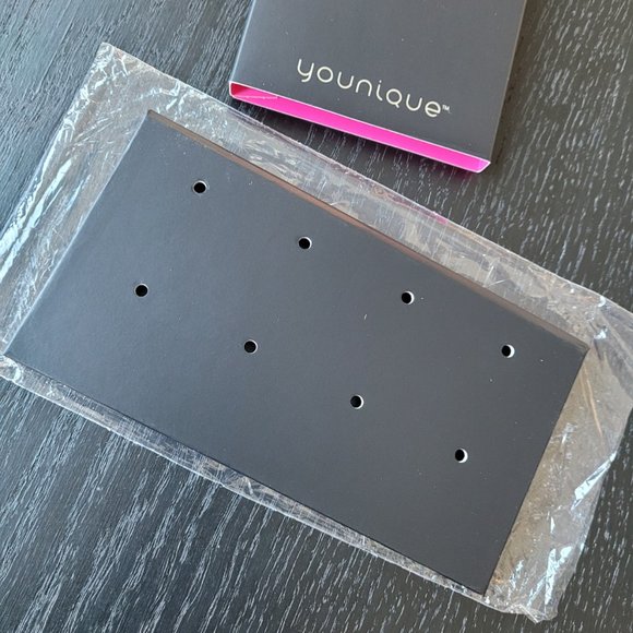 MOODSTRUCK pressed shadow 8 slot Palette only (No colors included) - Picture 2 of 6